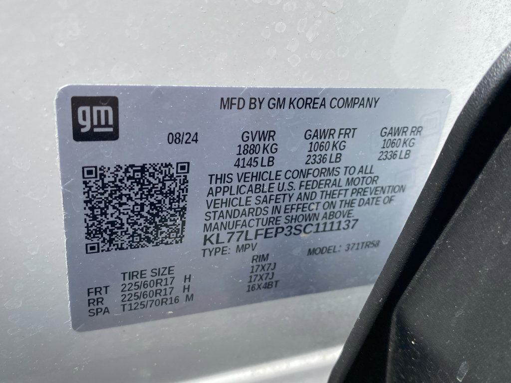 Used 2025 Chevrolet Trax LS image 17