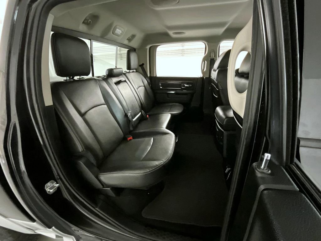 Used 2017 RAM 1500 Laramie w/ Convenience Group AWD/4WD image 18