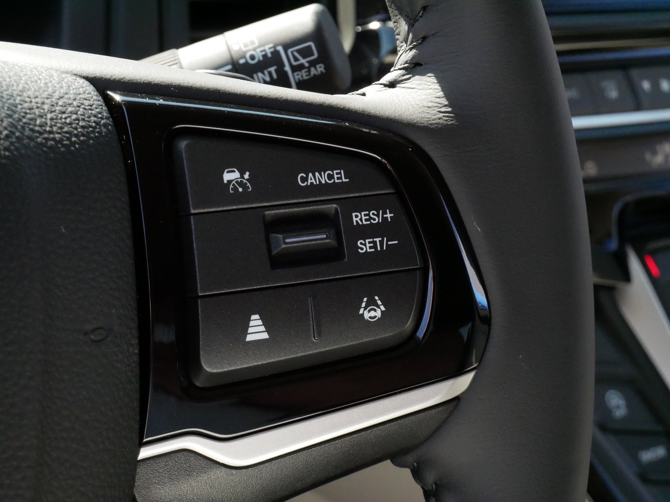 Certified 2026 Honda Odyssey Touring image 25