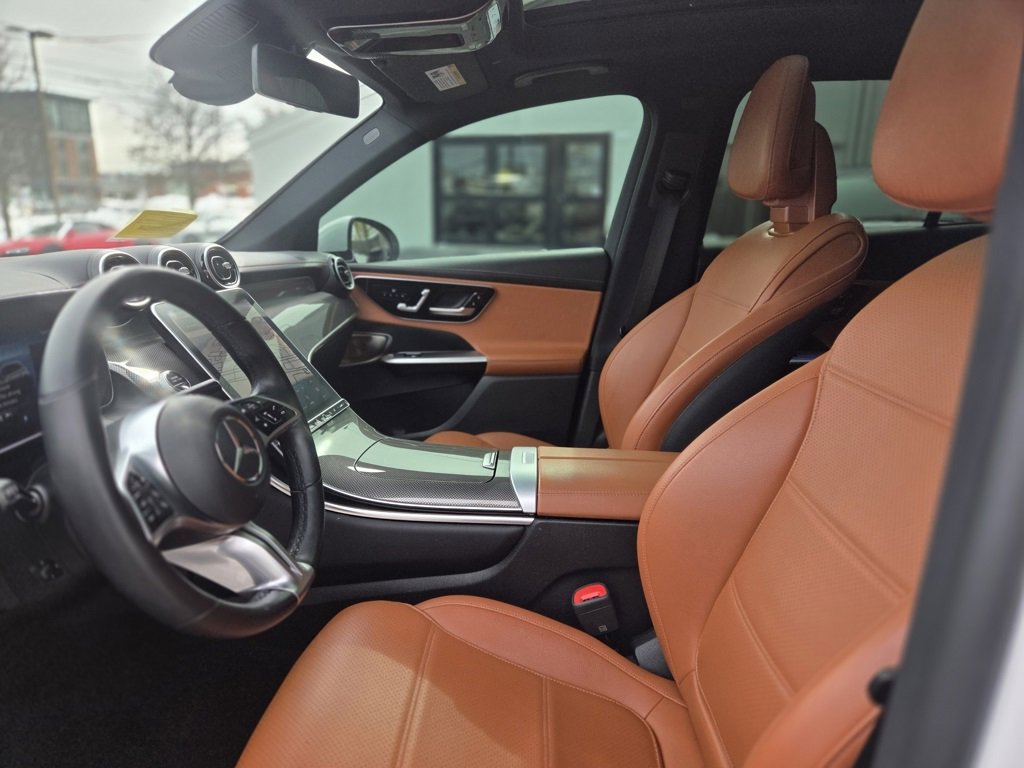 Used 2023 Mercedes-Benz GLC 300 4MATIC image 25