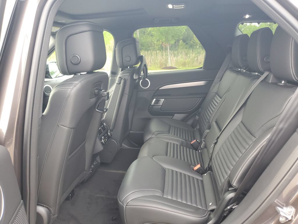 New 2026 Land Rover Discovery Dynamic SE AWD/4WD image 26