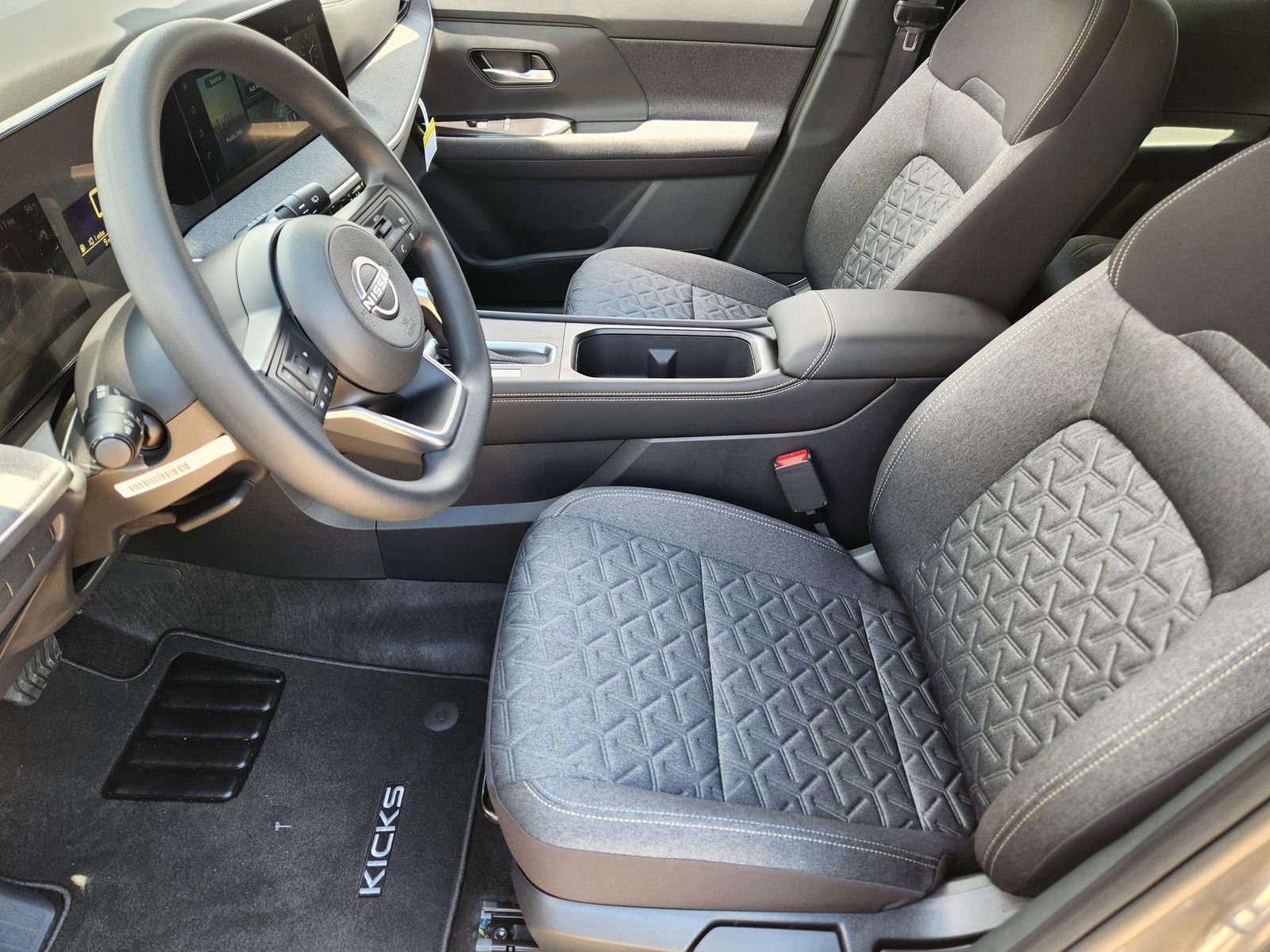 New 2025 Nissan Kicks SV w/ SV Premium Package image 12