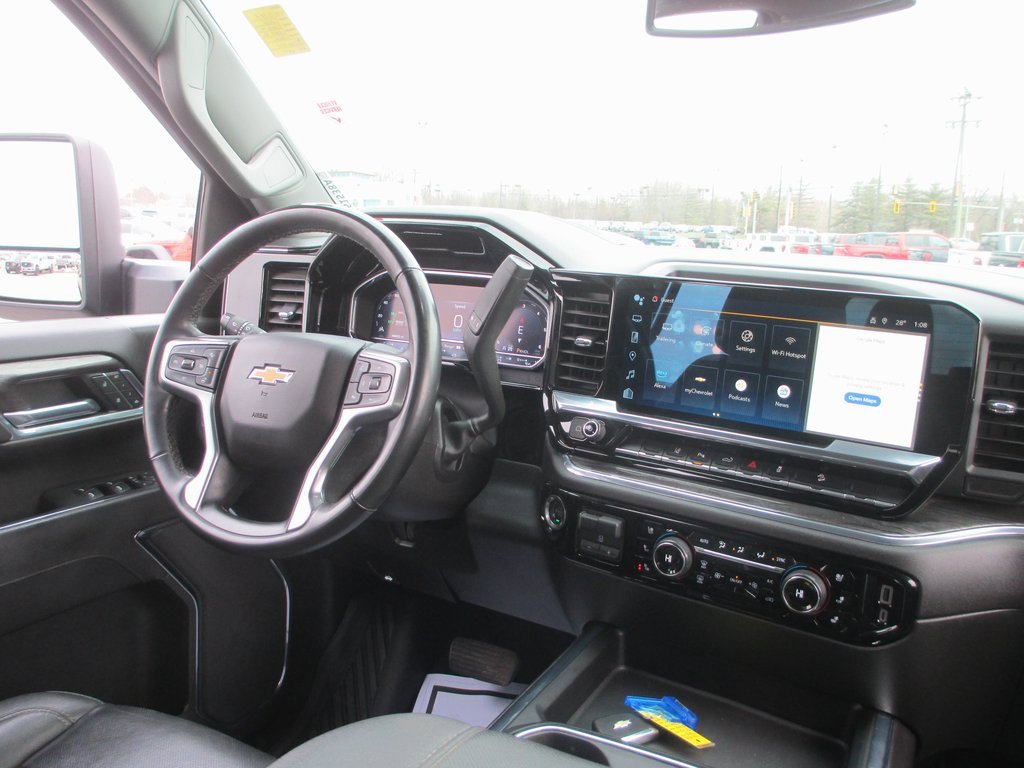 Certified 2024 Chevrolet Silverado 2500 LTZ w/ LTZ Convenience Package image 24