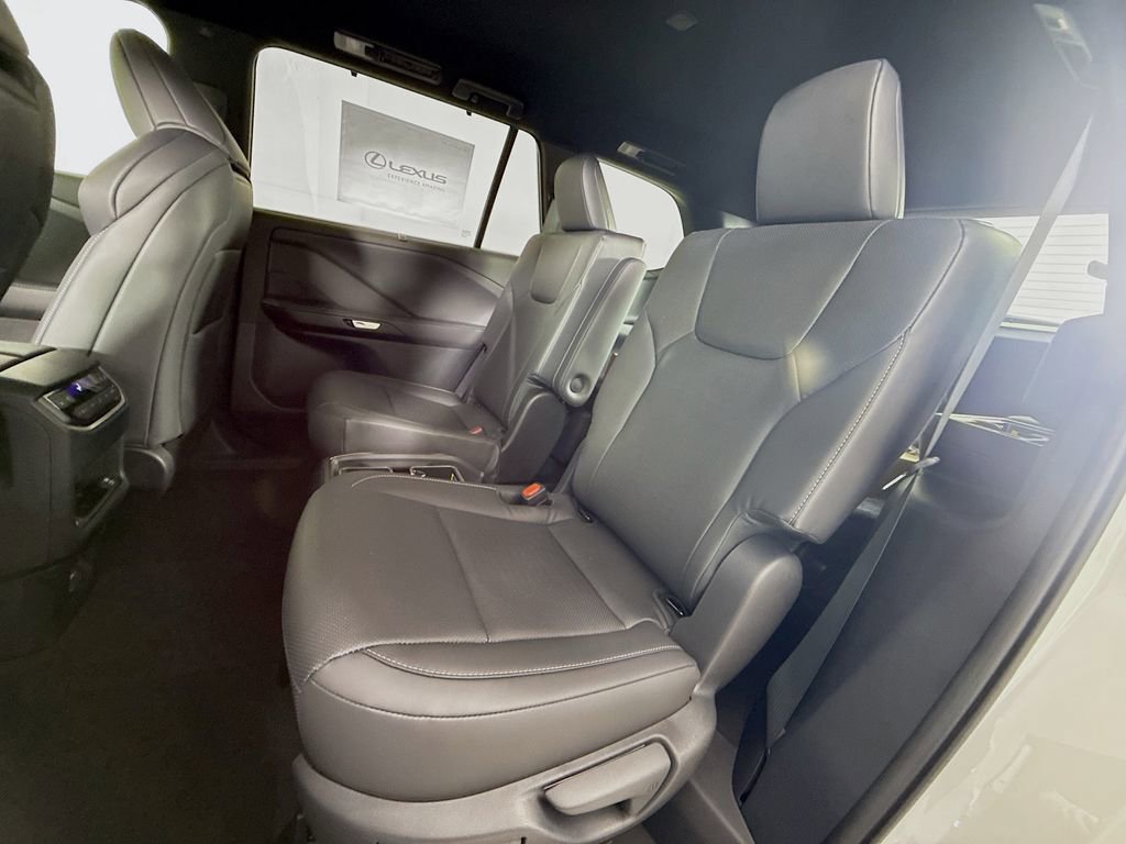 New 2026 Lexus TX 500h AWD image 17