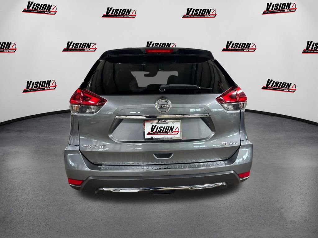 Used 2018 Nissan Rogue SL w/ Premium Package image 6