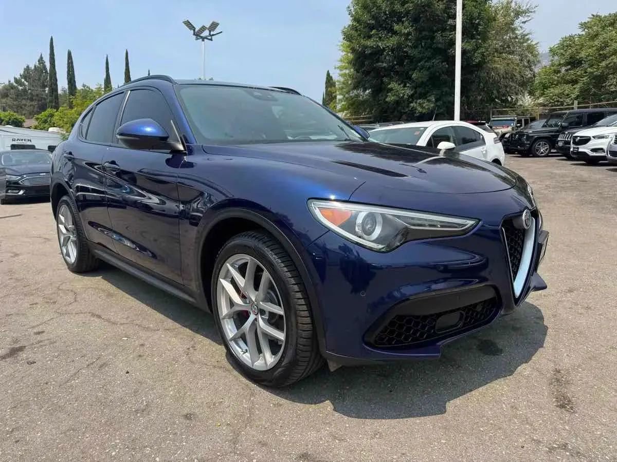 Used 2018 Alfa Romeo Stelvio Ti Sport AWD/4WD image 1