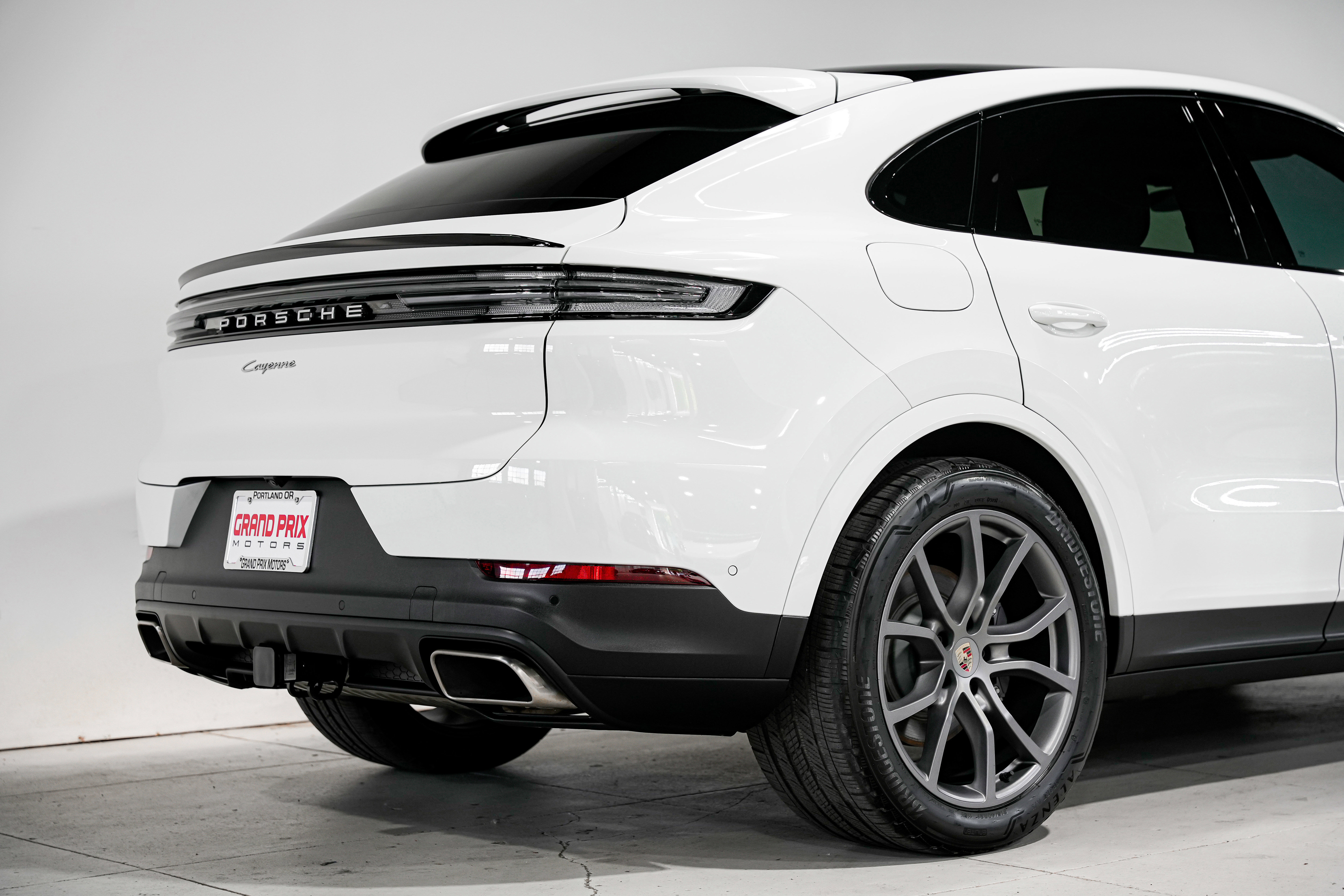 Used 2024 Porsche Cayenne Coupe w/ Premium Package Plus image 42