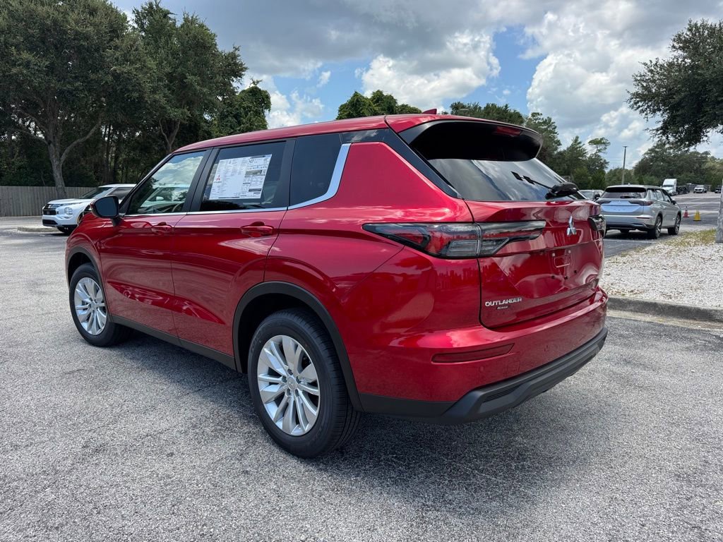 New 2025 Mitsubishi Outlander ES image 5