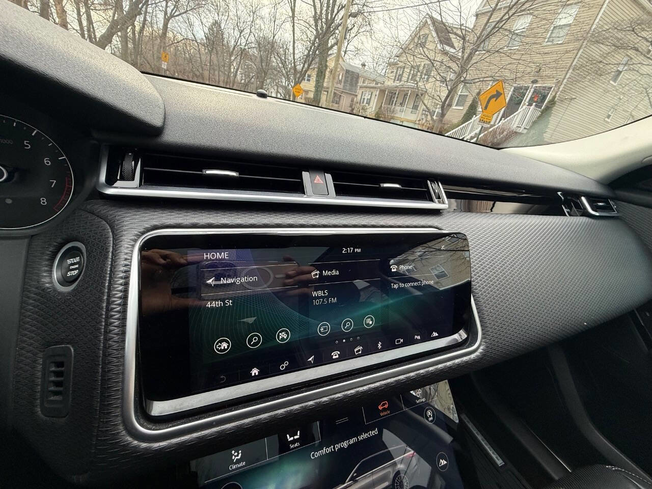 Used 2018 Land Rover Range Rover Velar S AWD/4WD image 17