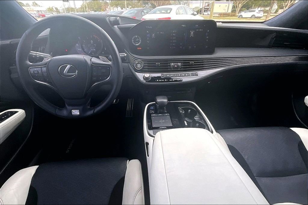 Used 2021 Lexus LS 500 F Sport w/ Accessory Package (Z2) image 7