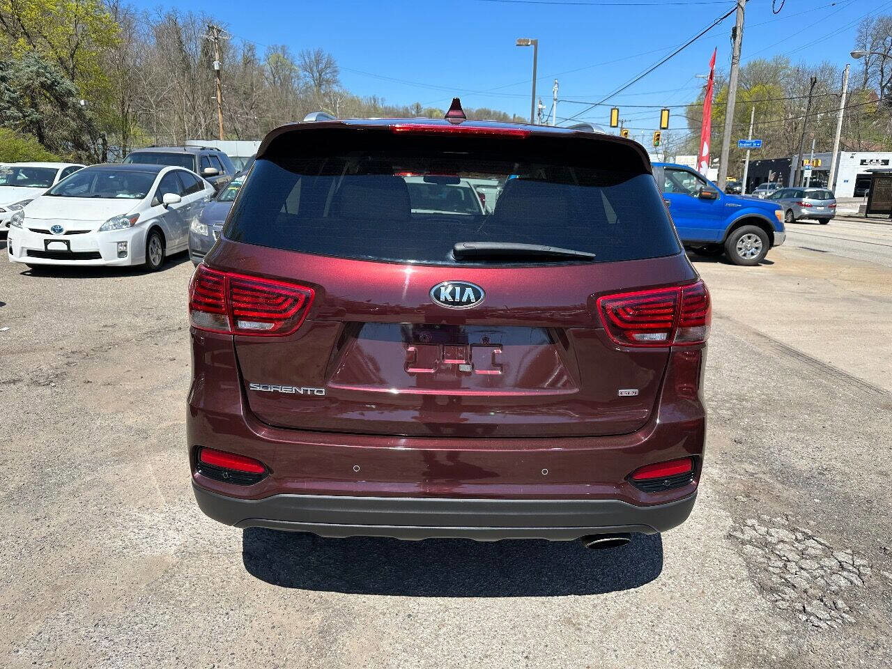 Used 2019 Kia Sorento LX w/ LX Convenience Package image 3