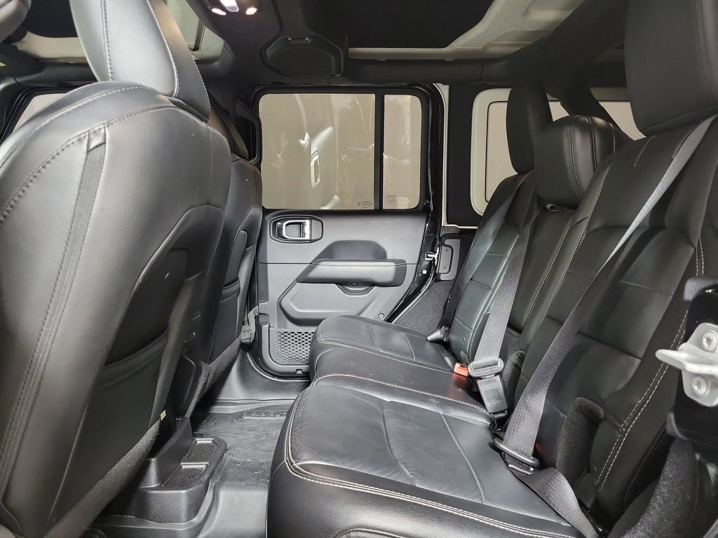 Used 2019 Jeep Wrangler Unlimited Sahara AWD/4WD image 23