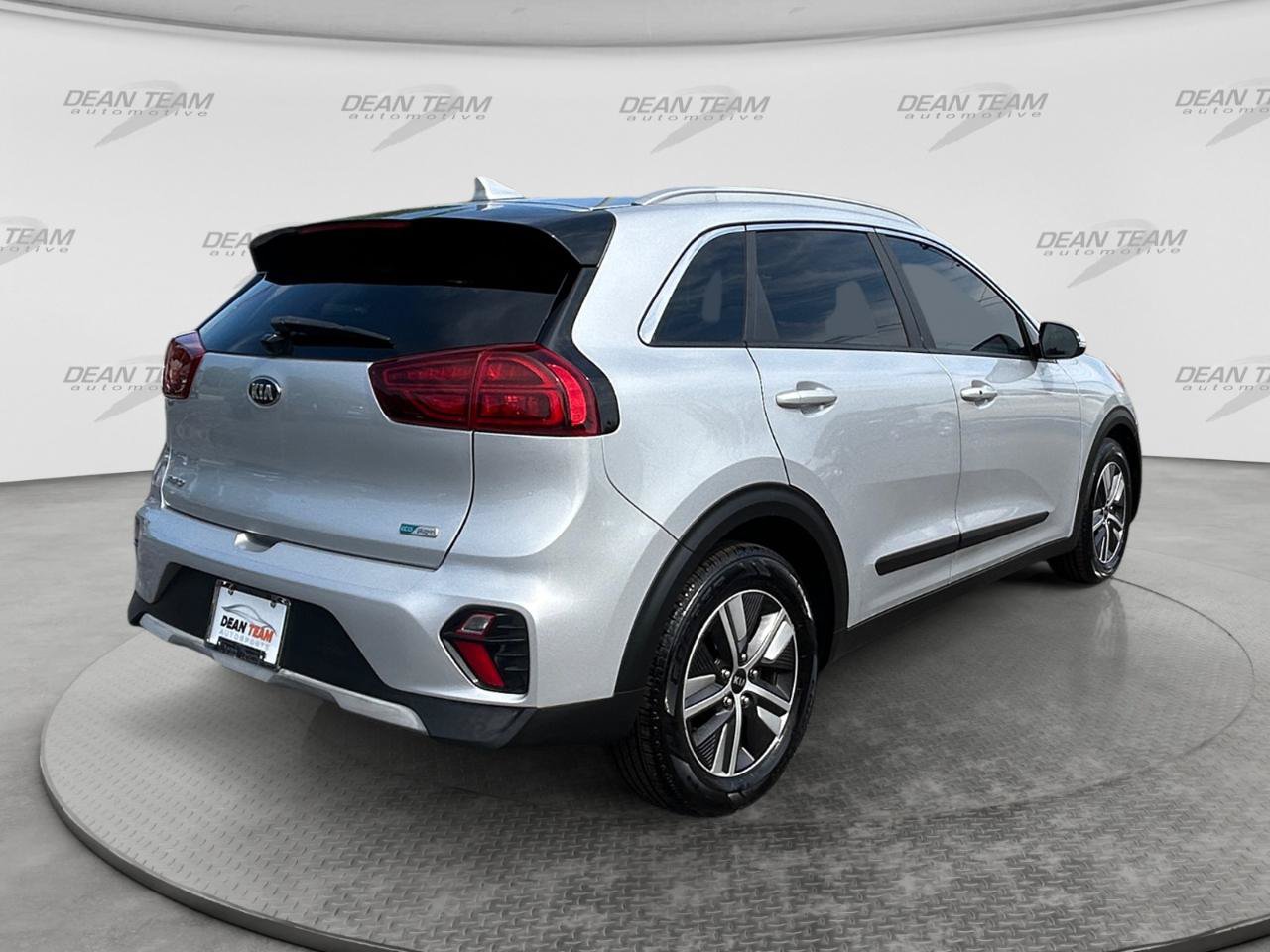 Used 2021 Kia Niro EX FWD image 7