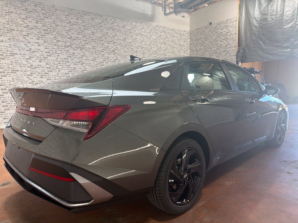 New 2026 Hyundai Elantra SEL Sport FWD image 7