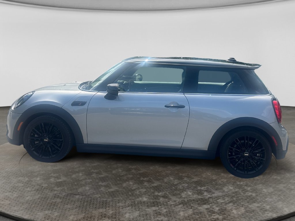 Used 2024 MINI Cooper S w/ Signature Upholstery Package FWD image 3