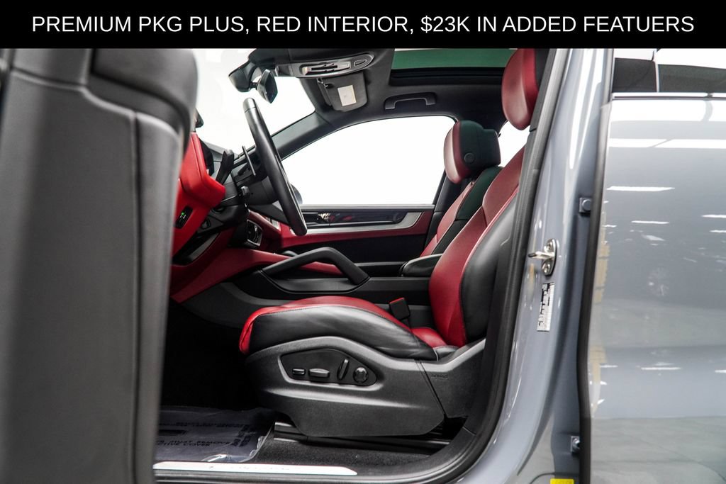Used 2024 Porsche Cayenne AWD/4WD image 52