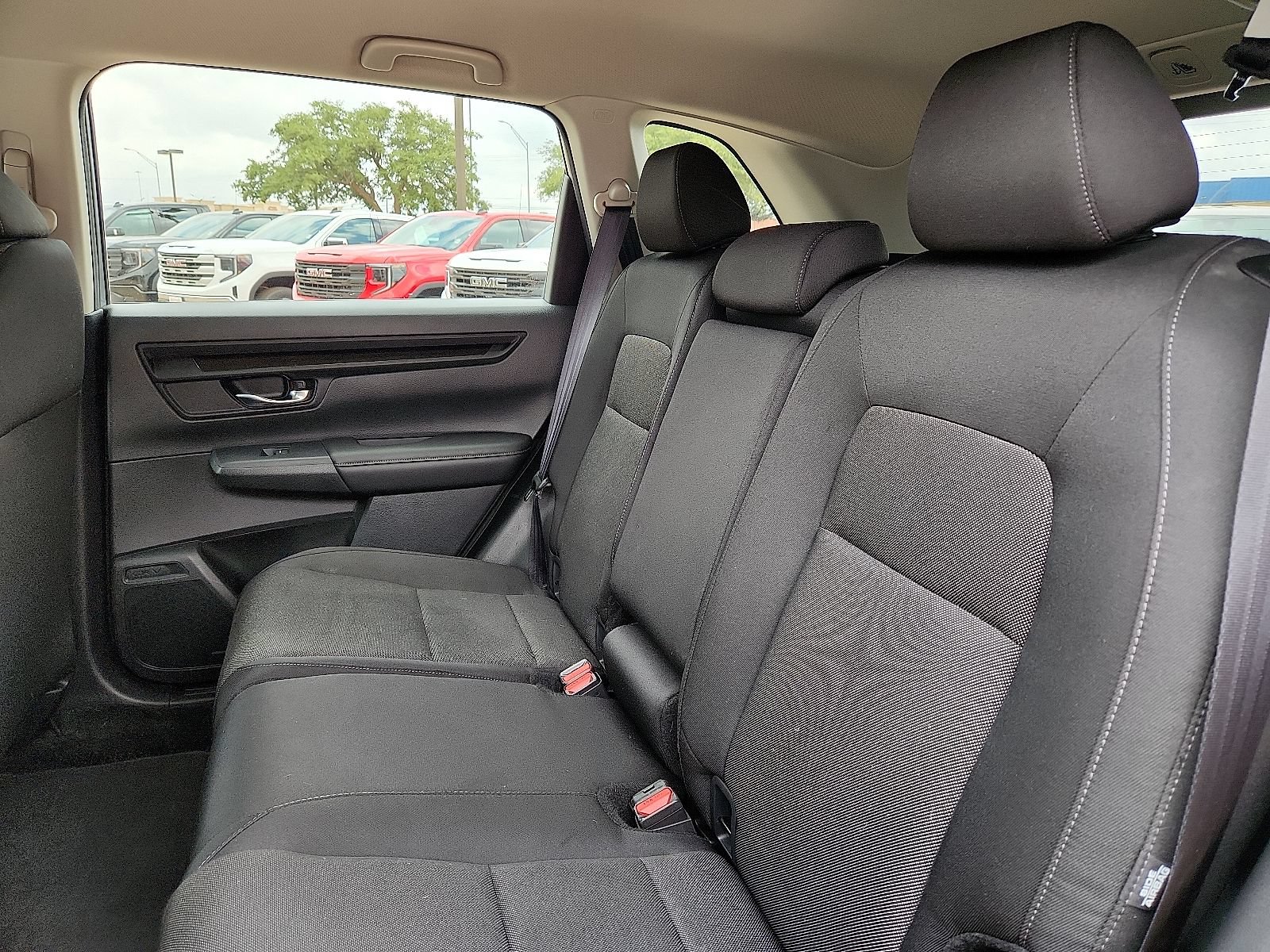 Used 2025 Honda CR-V LX image 11