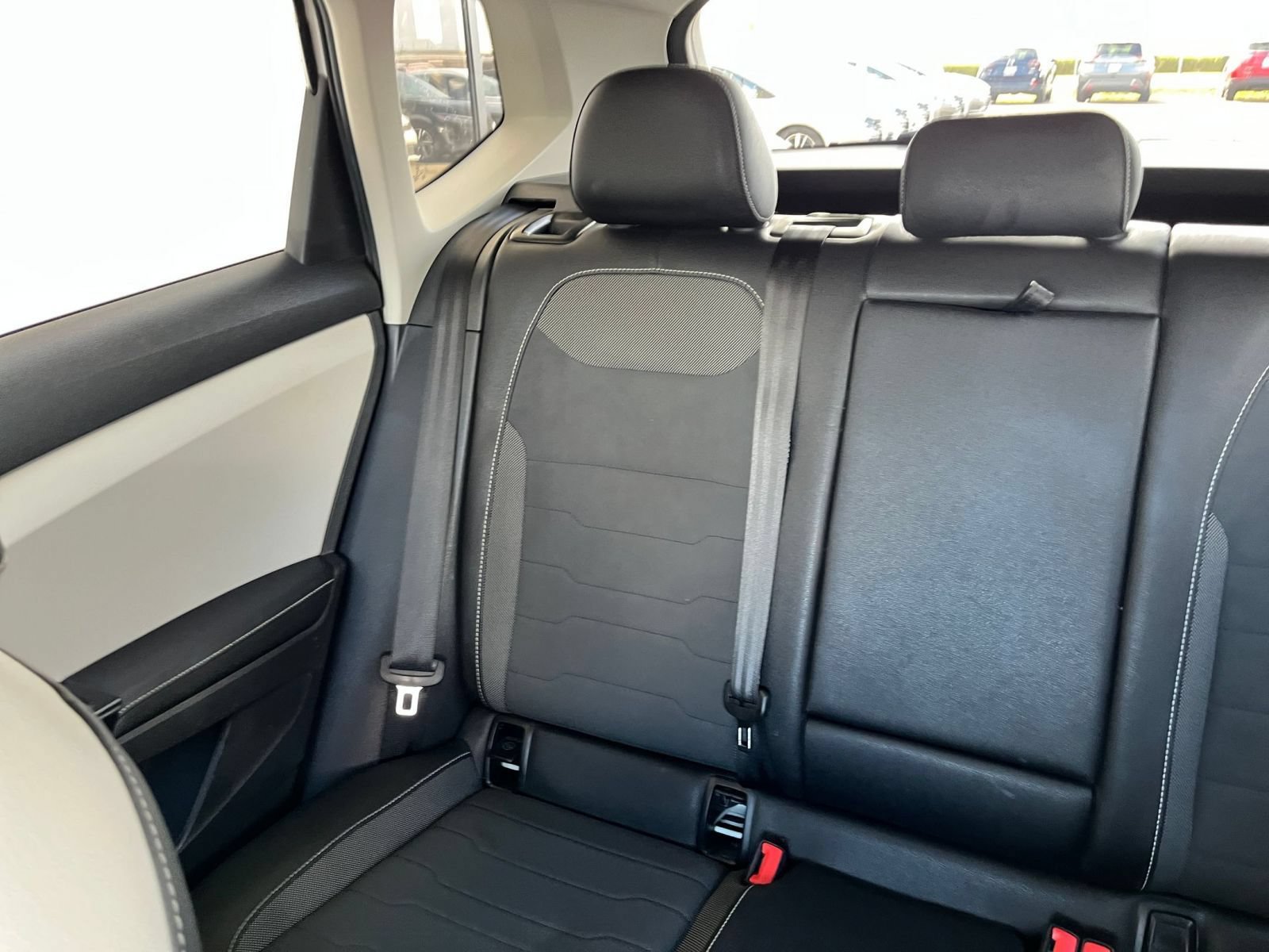 Used 2026 Volkswagen Taos SE FWD image 39