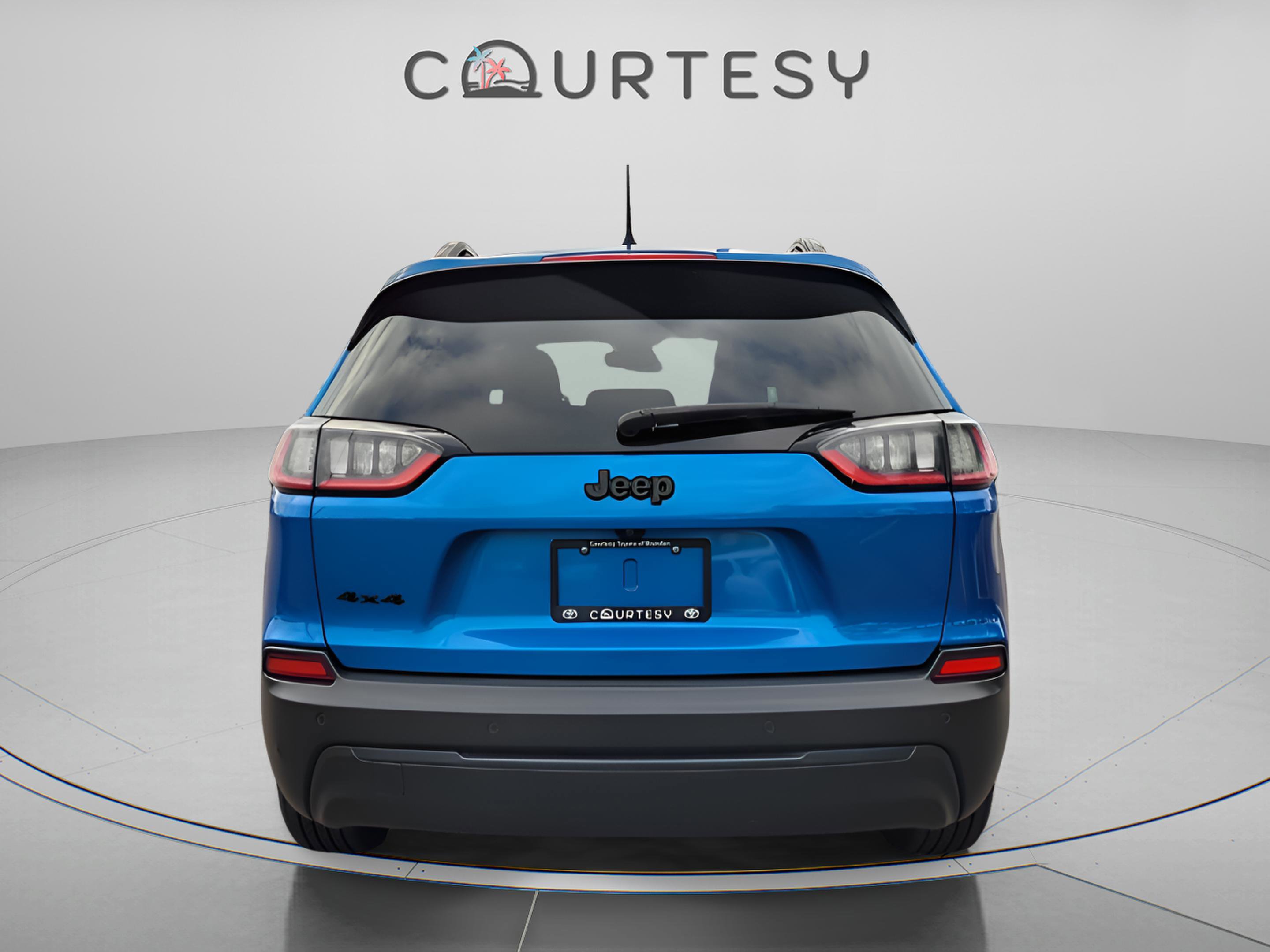 Used 2020 Jeep Cherokee Latitude Plus image 4