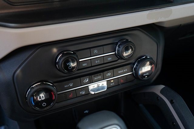 Used 2023 Ford Bronco Big Bend image 23