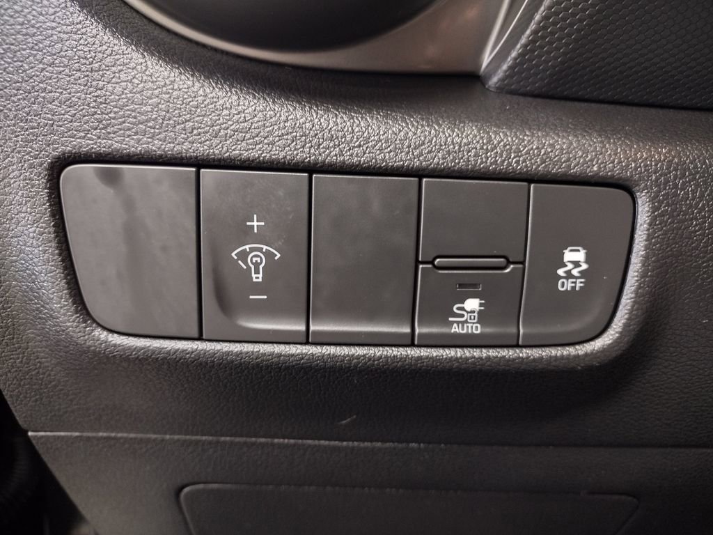Certified 2023 Hyundai Kona SE w/ Cargo Package image 24