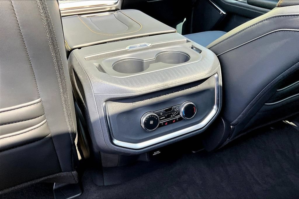 Used 2025 Ford Expedition Tremor AWD/4WD image 12