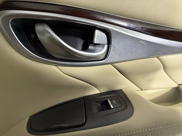 Used 2012 INFINITI M37 w/ Premium Pkg image 30