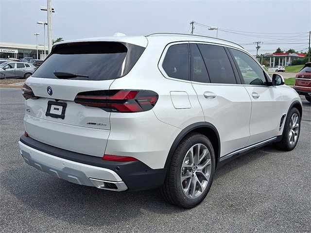 Certified 2026 BMW X5 xDrive50e w/ Climate Comfort Package image 4
