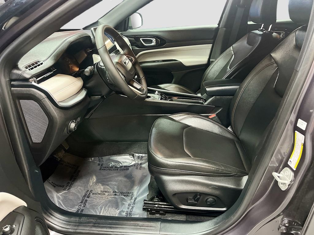 Used 2024 Jeep Compass Limited image 21