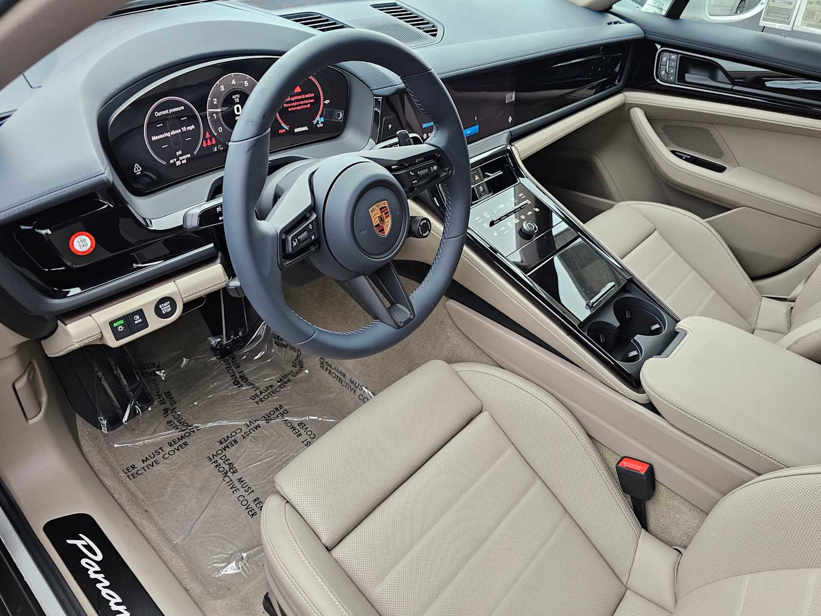 Used 2025 Porsche Panamera 4 image 4