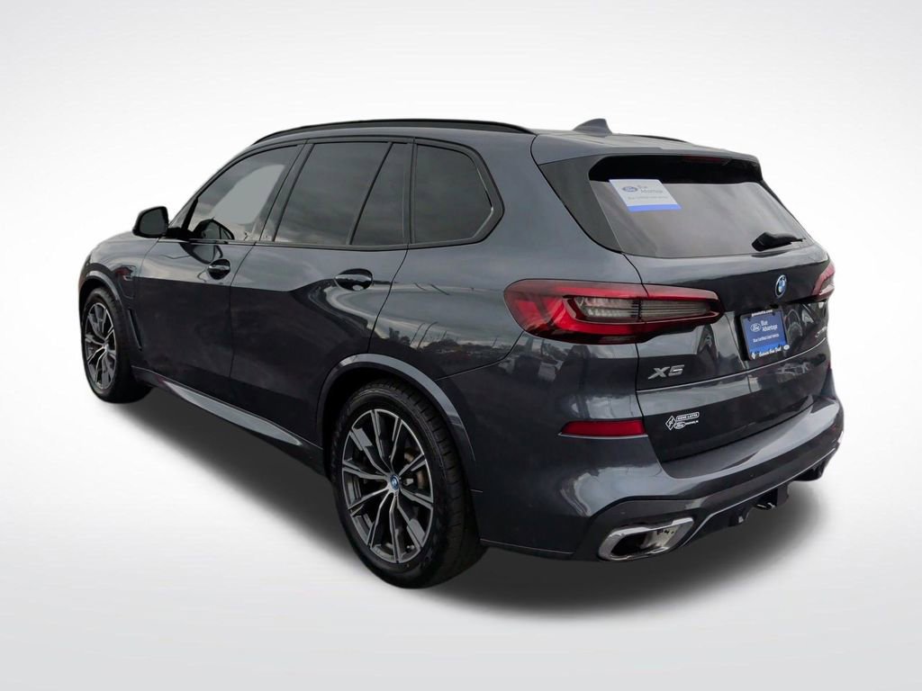 Used 2022 BMW X5 xDrive45e w/ M Sport Package AWD/4WD image 5