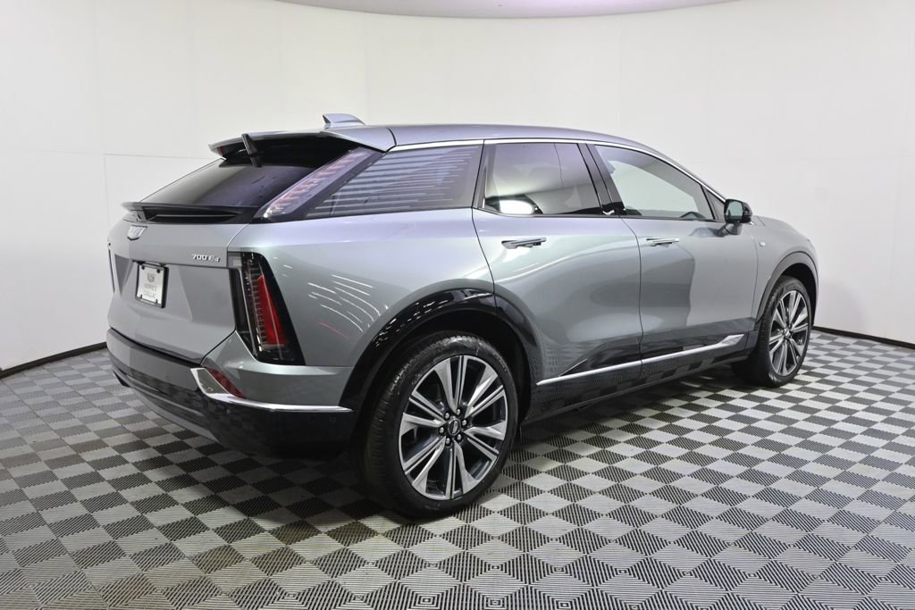New 2026 Cadillac Optiq Luxury 2 AWD/4WD image 7