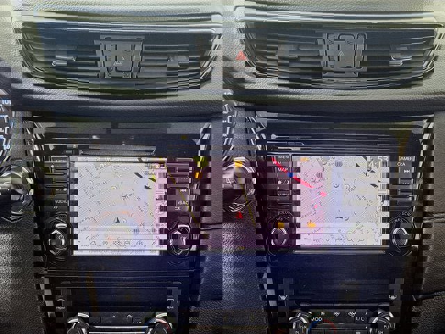 Used 2018 Nissan Rogue SV w/ Sun & Sound Touring Package image 11