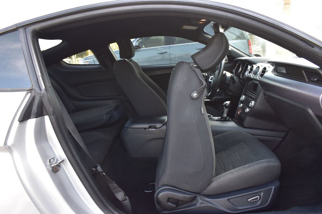 Used 2016 Ford Mustang Coupe RWD image 18