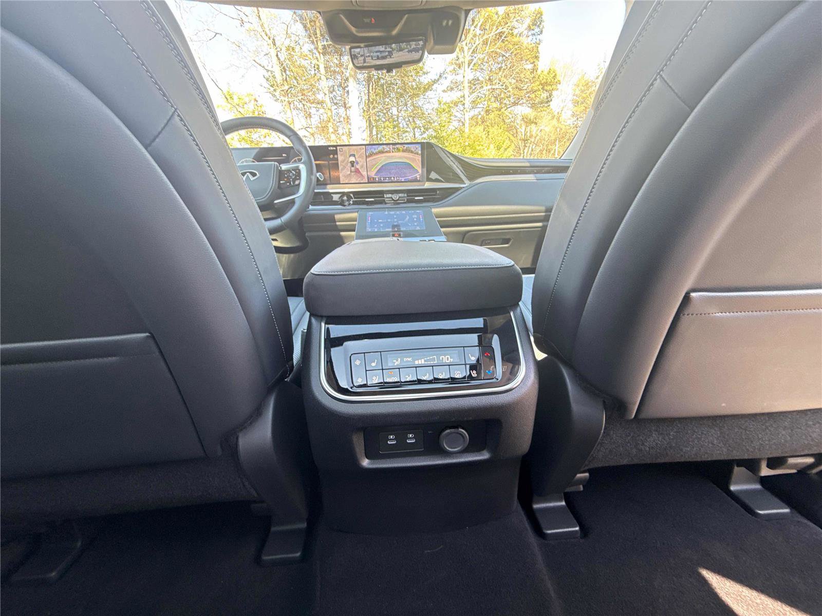 Certified 2025 INFINITI QX80 Sensory image 31