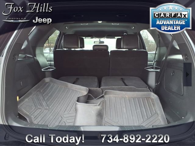 Used 2018 Ford Explorer XLT w/ Equipment Group 202A image 10