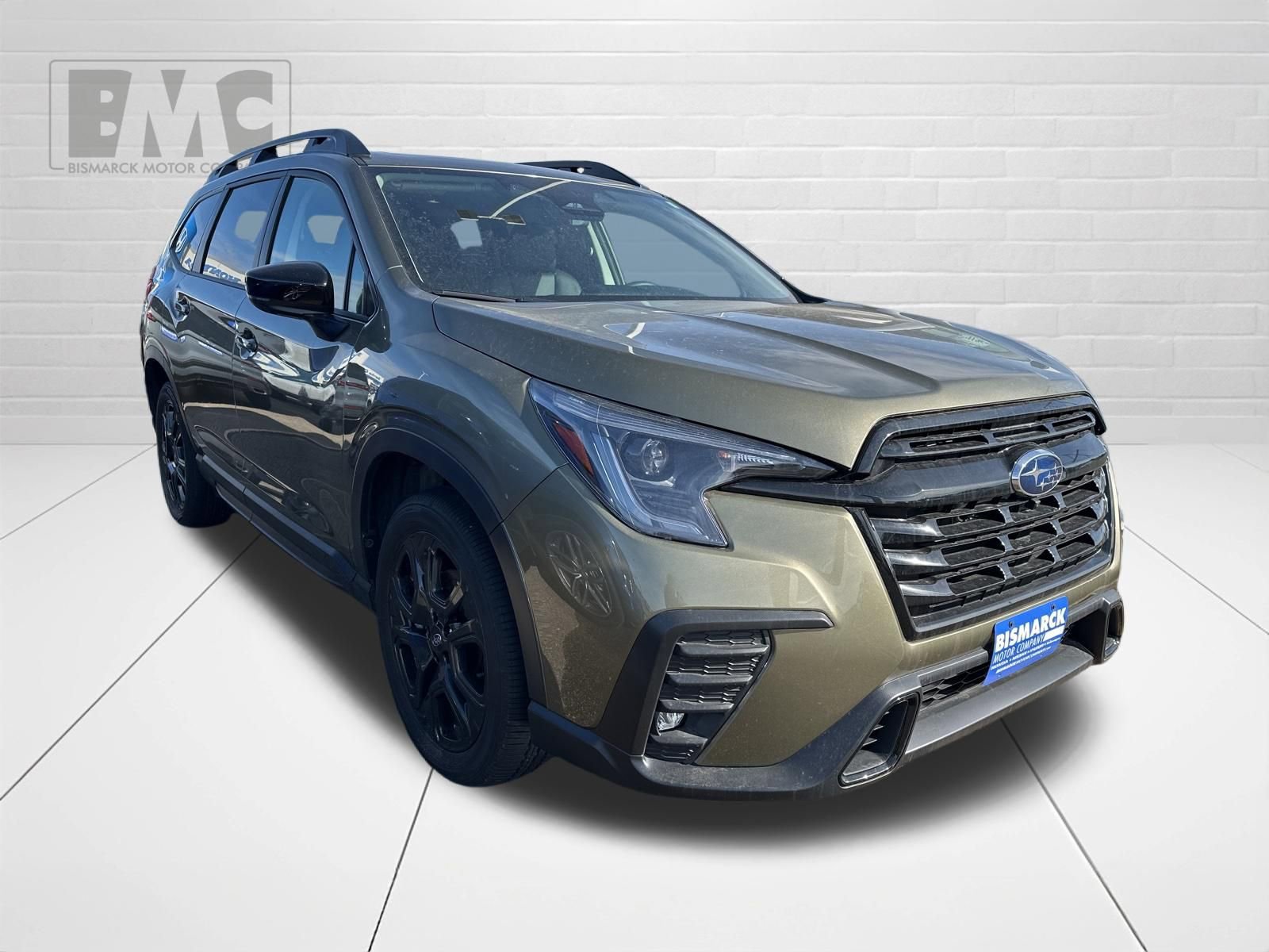 Used 2025 Subaru Ascent Bronze Edition image 2