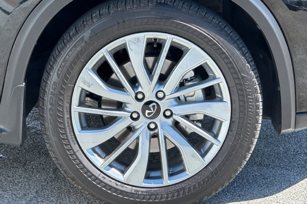 Certified 2024 INFINITI QX50 Luxe w/ Cargo Package AWD/4WD image 24