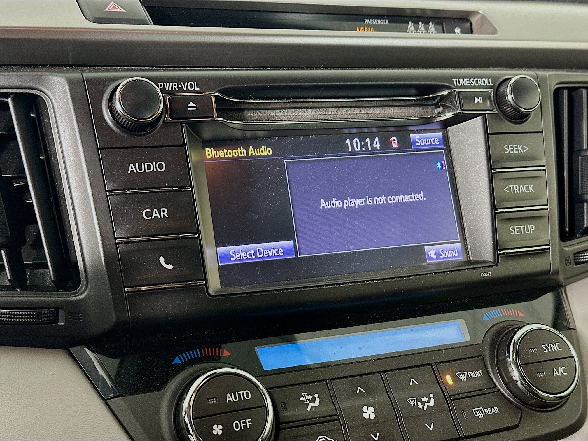 Used 2018 Toyota RAV4 XLE w/ All Weather Liner Package AWD/4WD image 21