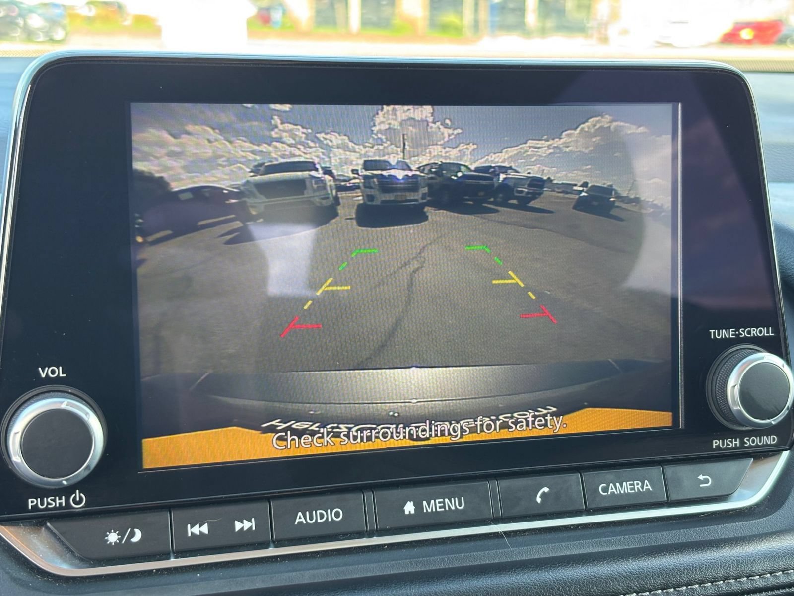 Used 2025 Nissan Rogue SV AWD/4WD image 25
