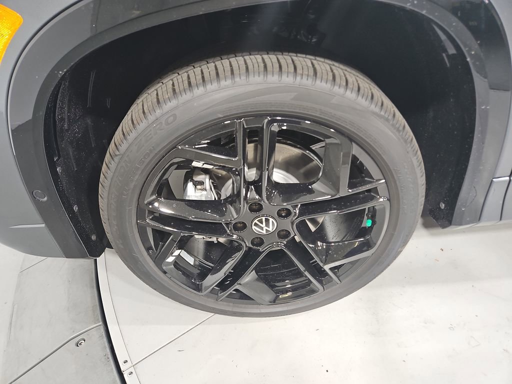 New 2026 Volkswagen Tiguan SE R-Line image 26