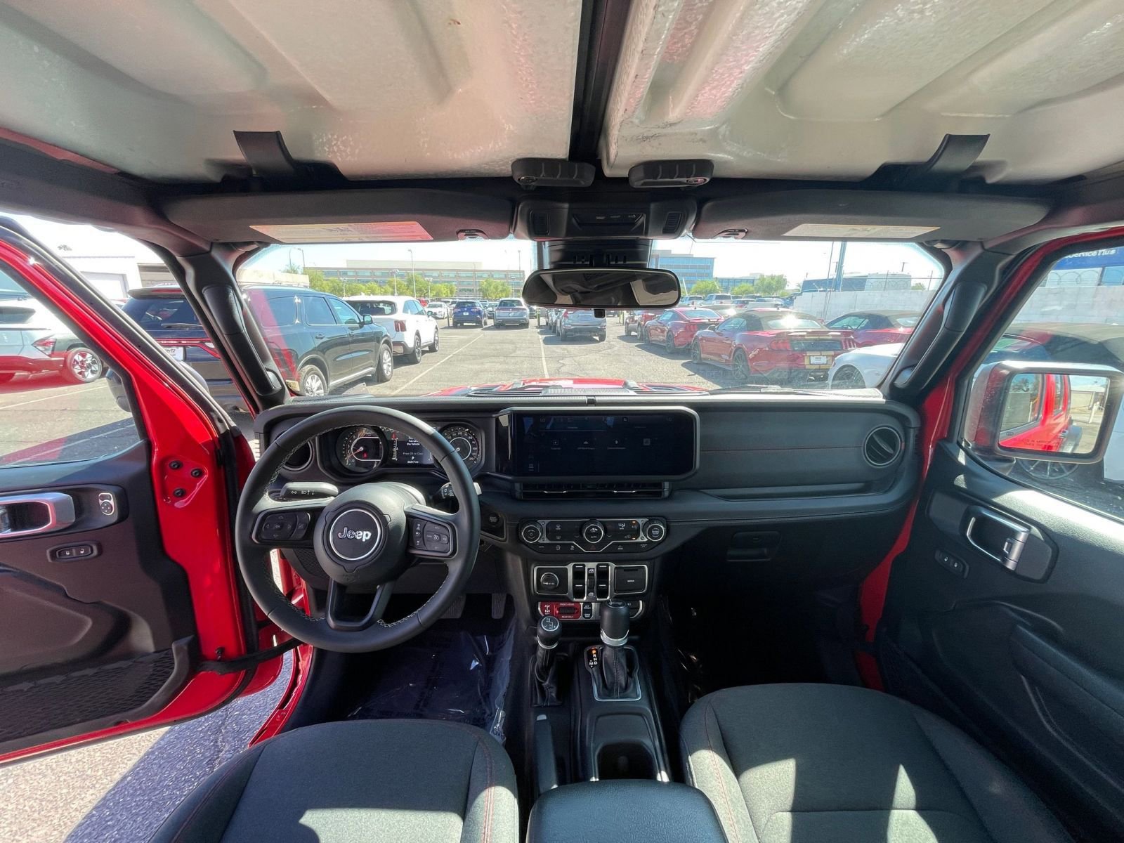 Used 2025 Jeep Wrangler Unlimited Rubicon image 33