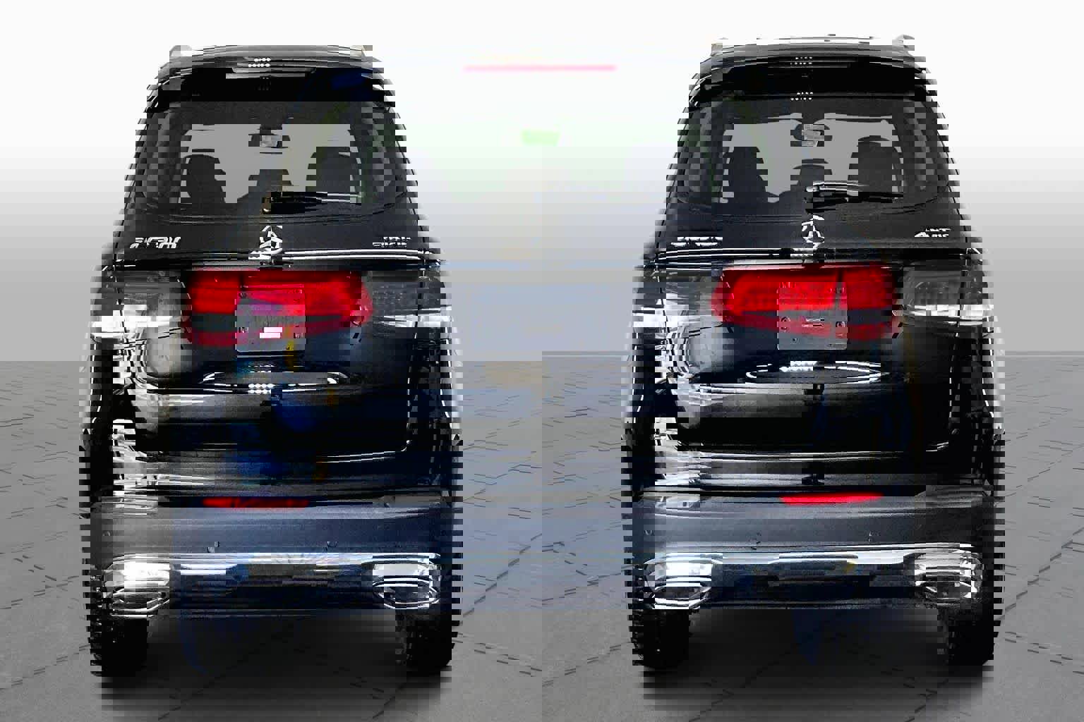 Used 2018 Mercedes-Benz GLC 300 4MATIC image 5