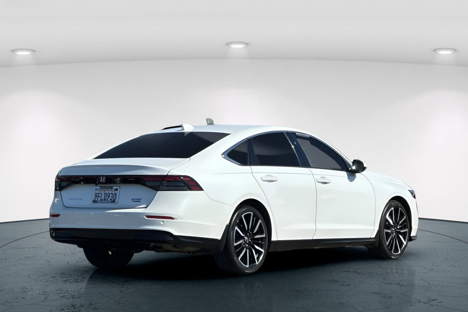 Used 2023 Honda Accord Touring image 6