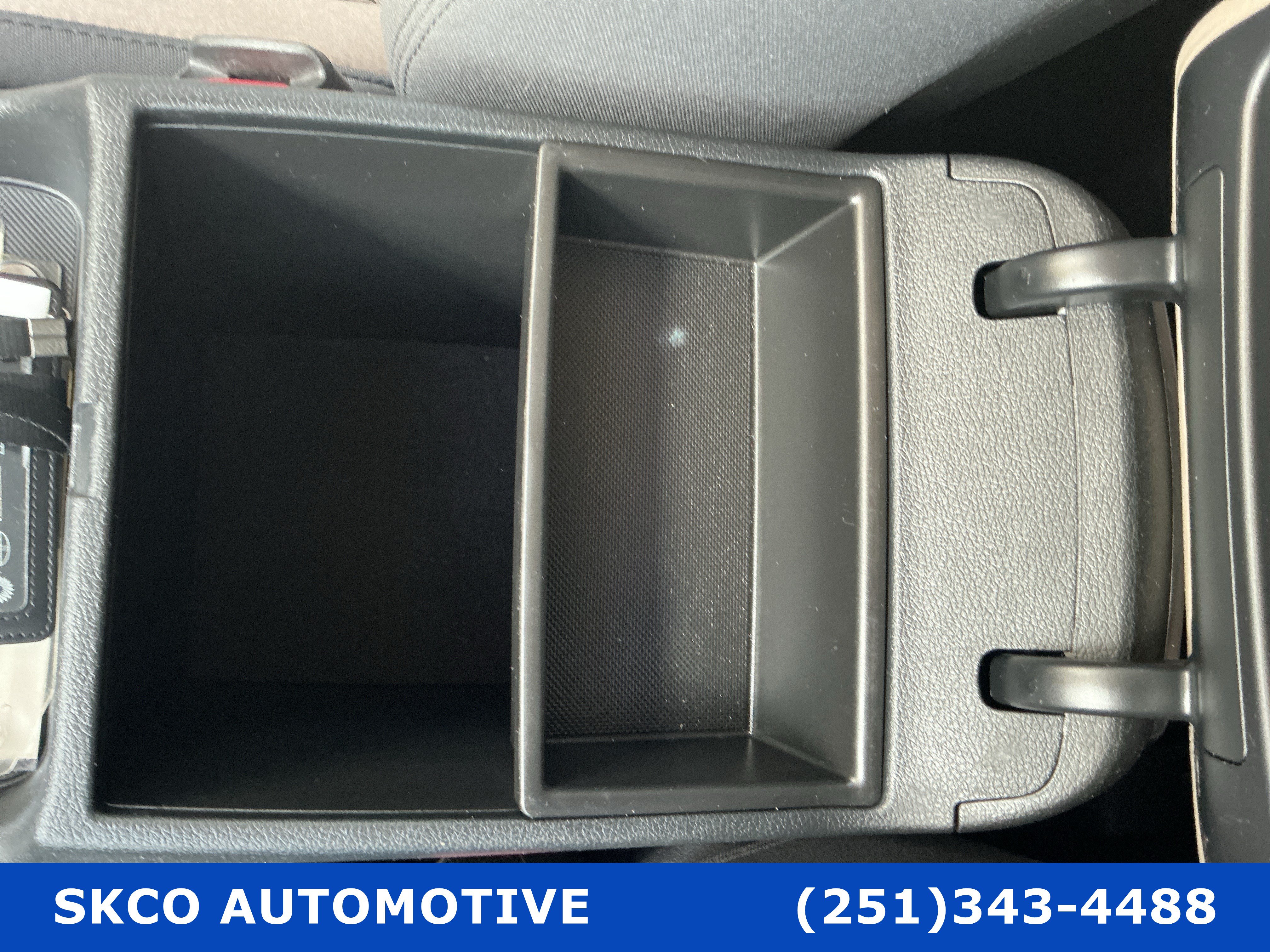 Used 2020 Hyundai Santa Fe SE FWD image 25