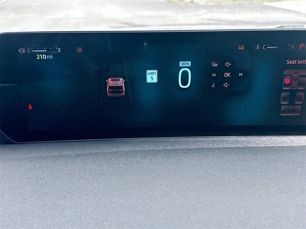 Used 2025 Ford Expedition Tremor image 12