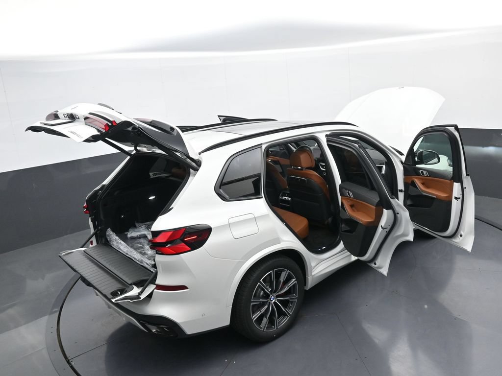 New 2026 BMW X5 xDrive40i w/ M Sport Package AWD/4WD image 44