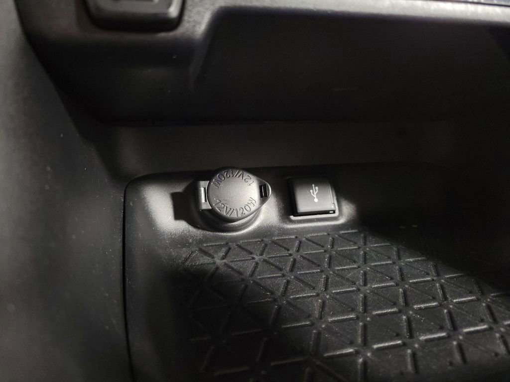 Used 2021 Toyota RAV4 LE image 16