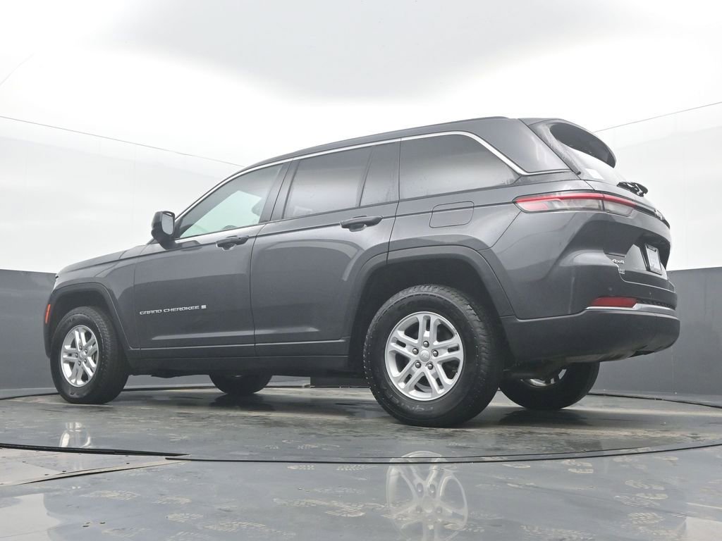 Used 2024 Jeep Grand Cherokee Laredo image 48