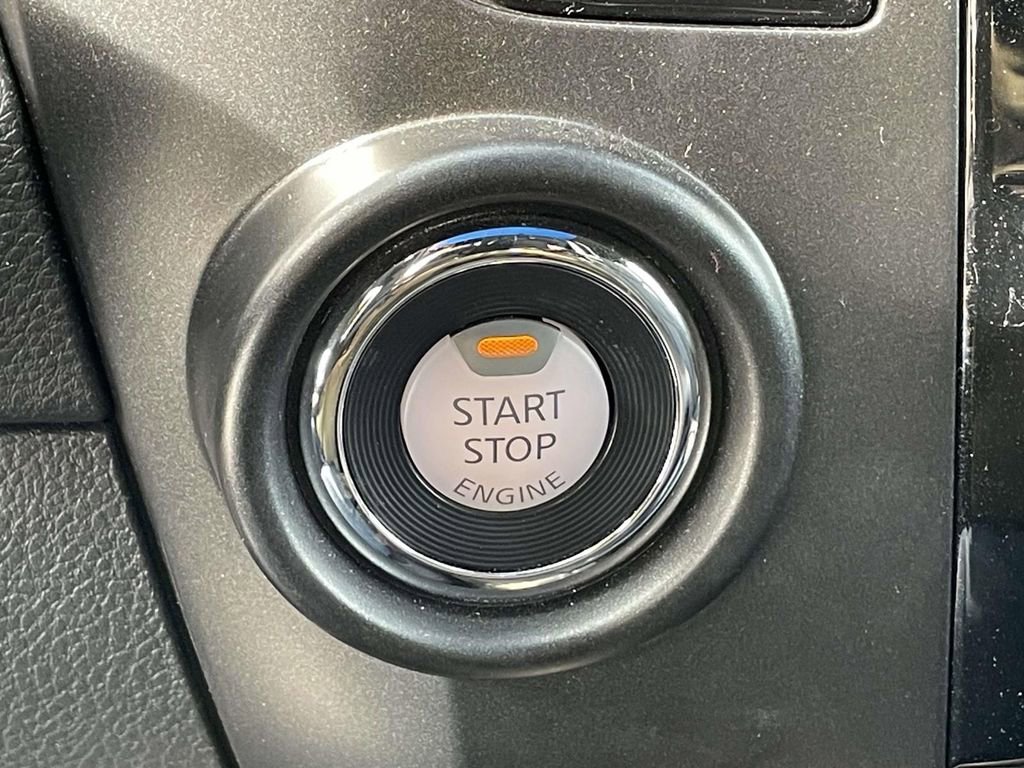 Used 2024 Nissan Titan SV w/ SV Bronze Edition Package image 30